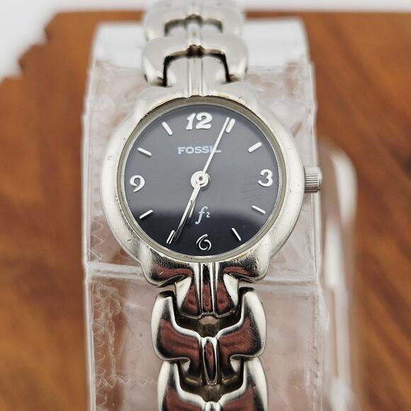 Fossil Women's Silver Tone Black Dial Watch Bracelet Link Style ES-8983 - Picture 2 of 7